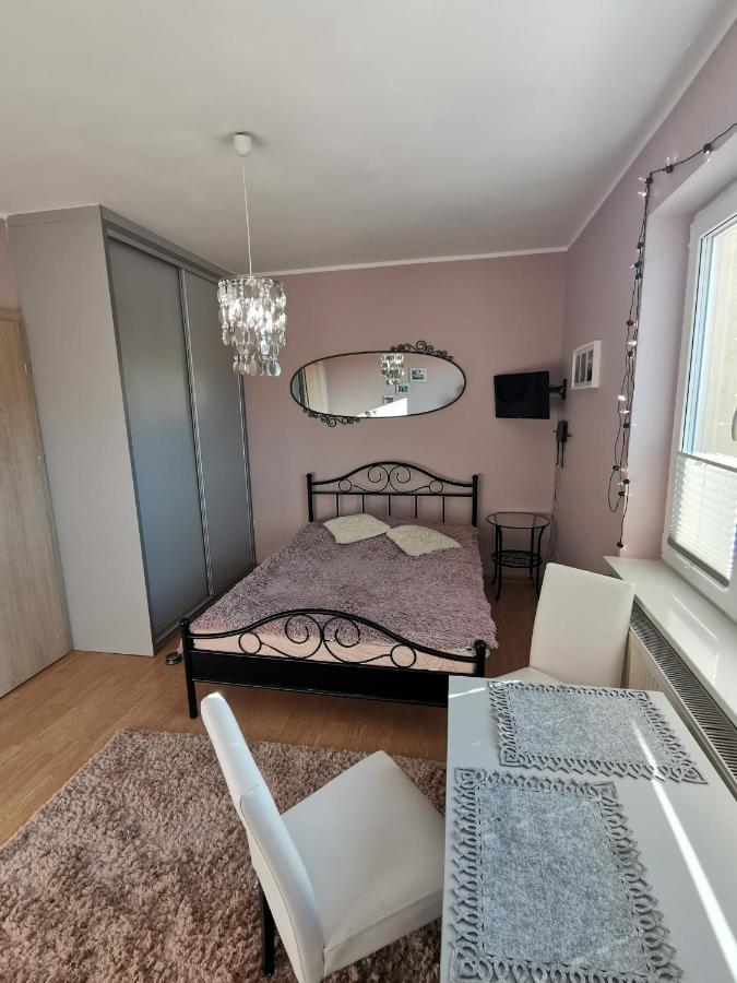 Anna Apartment Czarny Mlyn Ngoại thất bức ảnh