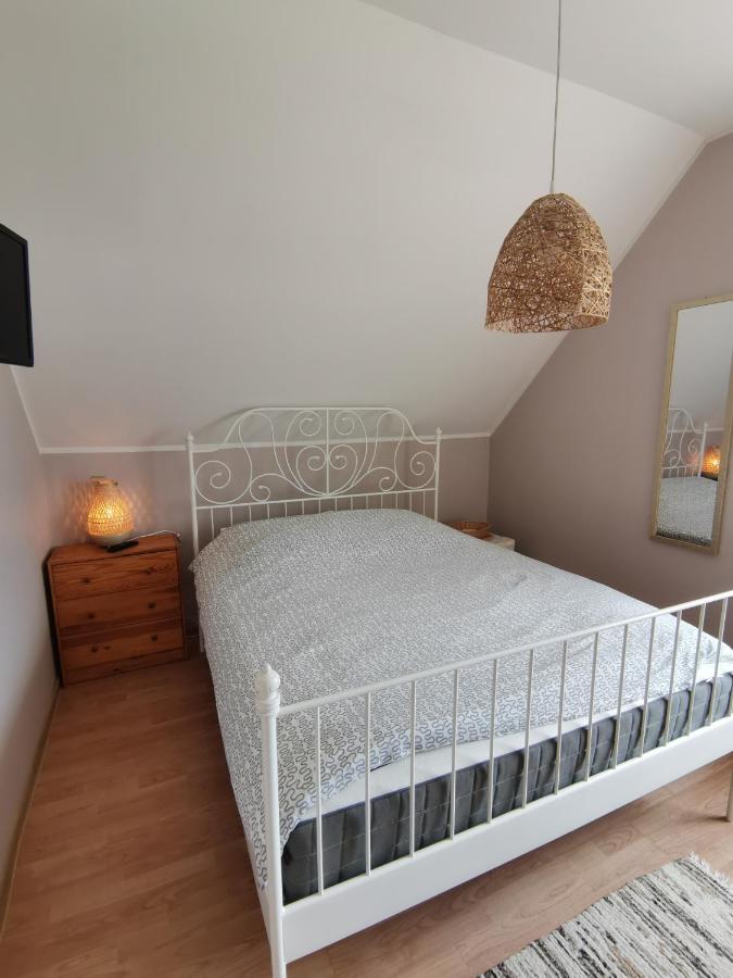Anna Apartment Czarny Mlyn Ngoại thất bức ảnh